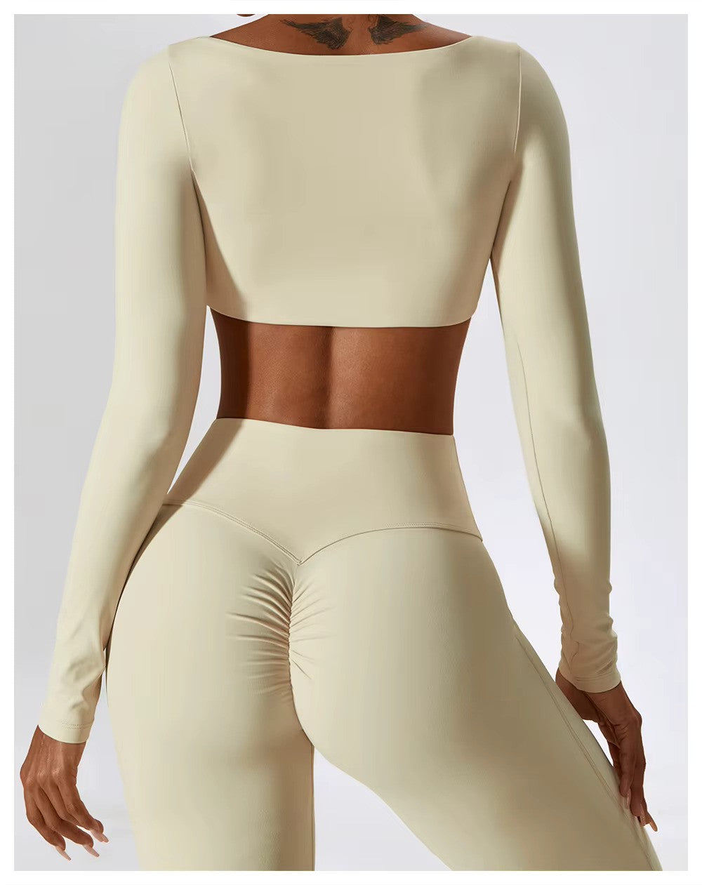 Leila női sport szett – légáteresztő jóga és fitnesz ruha bővülő leggings-szel és testhezálló felsővel