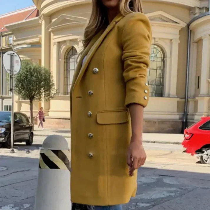 Cappotto lungo da donna Ariana: vestibilità classica con bottoni, tasche laterali e stile quotidiano
