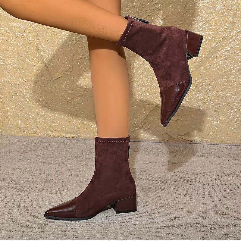 Gracia Dame Støvletter – Elegante Semsket Skinn Boots med Lakkdetaljer & Komfortabel Blokk Hæl