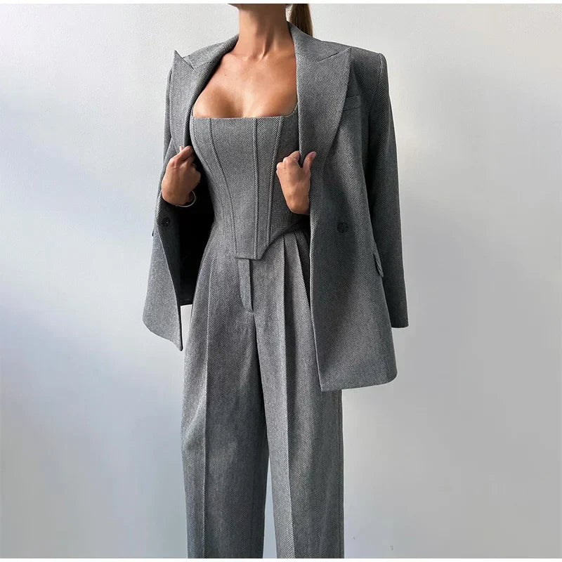 Sophie – Ensemble Femme Trois Pièces : Blazer Élégant, Corset Structuré & Pantalon Taille Haute pour un Look Business Chic