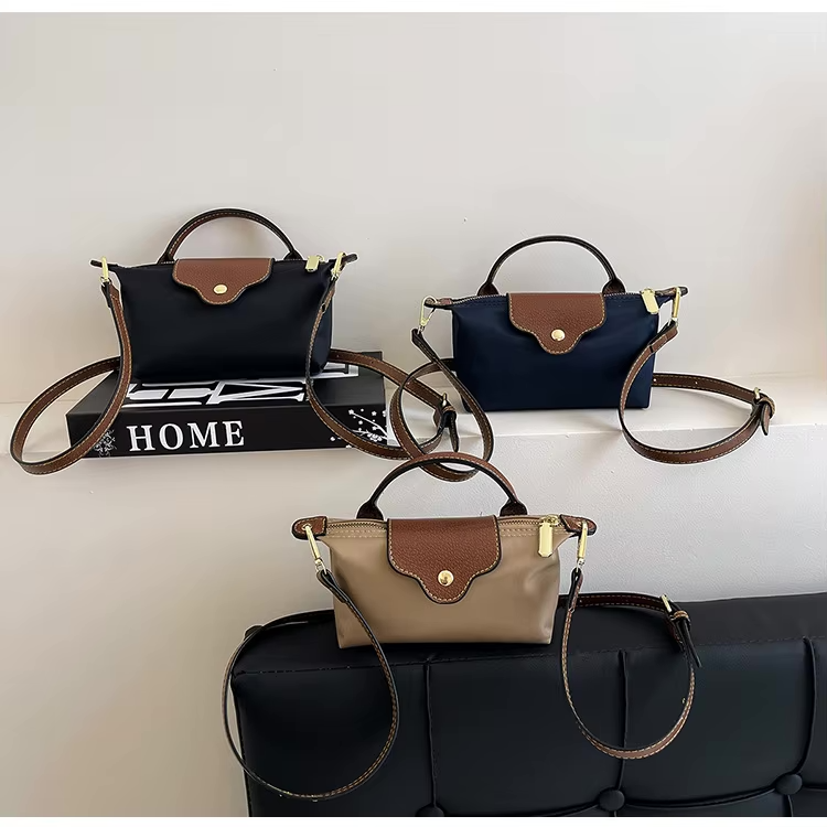 Camille Mini Veske Dame – Kompakt Skulderveske med Gullfarget Lås & Elegante Detaljer