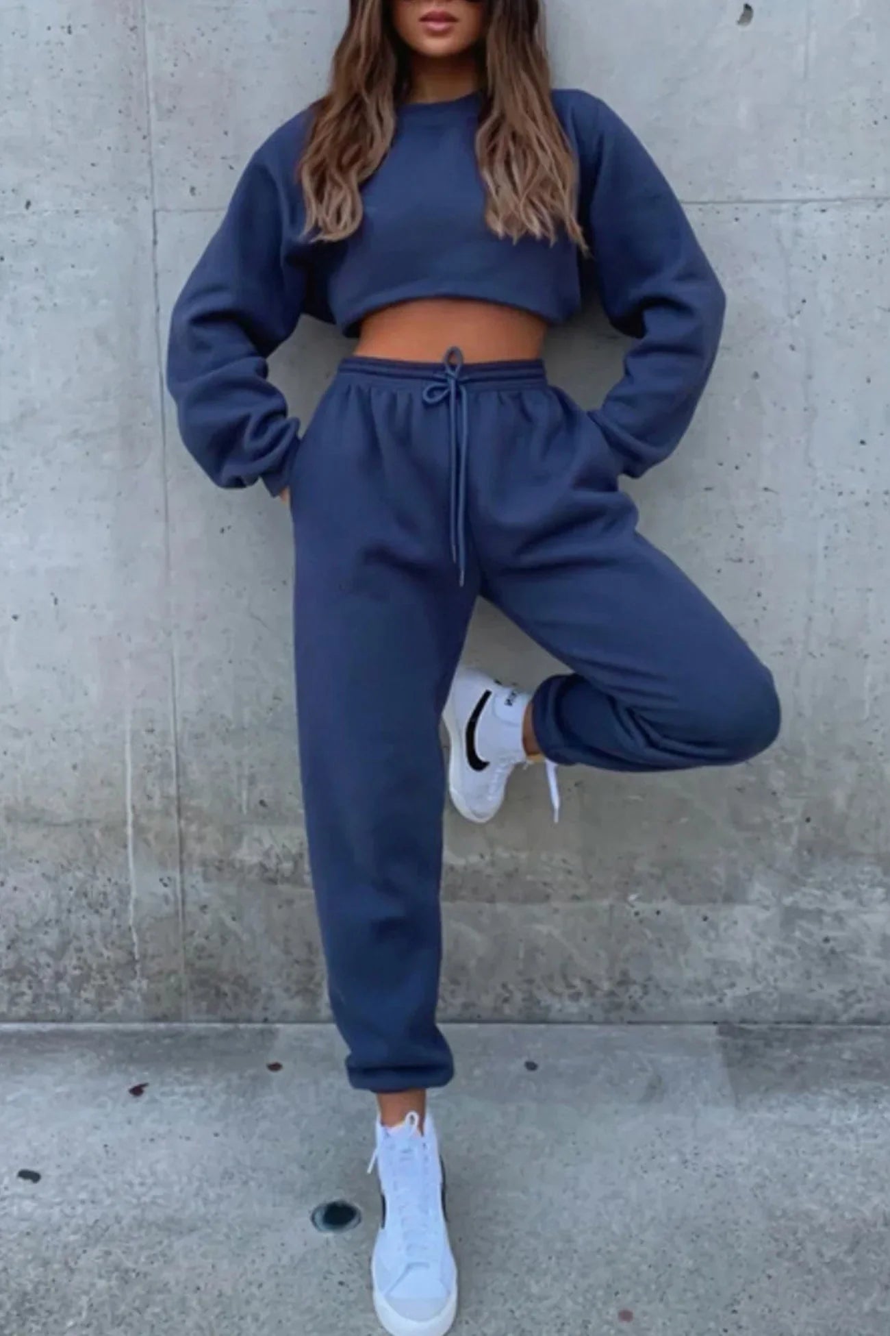 Conjunto Ruby Mulher – Casual 2 Peças com Camisola Larga e Calças de Treino com Cordão