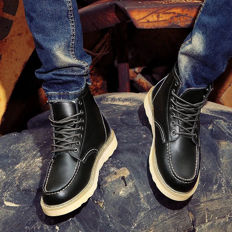 Sandro Bottes d’Hiver en Cuir pour Homme – Bottes Hautes Rétro à Lacets avec Coupe Premium