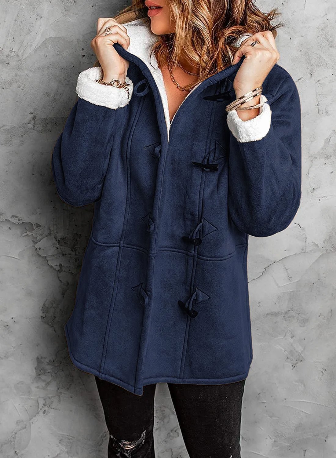 Płaszcz damski Kiara ze zamszu – elegancki, ciepły i wygodny płaszcz z kapturem na zimę