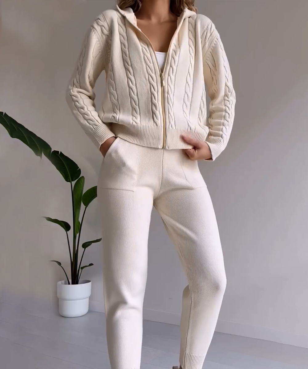 Completo invernale da donna Elodie: caldo completo in due pezzi con tessuto morbido e stile elegante