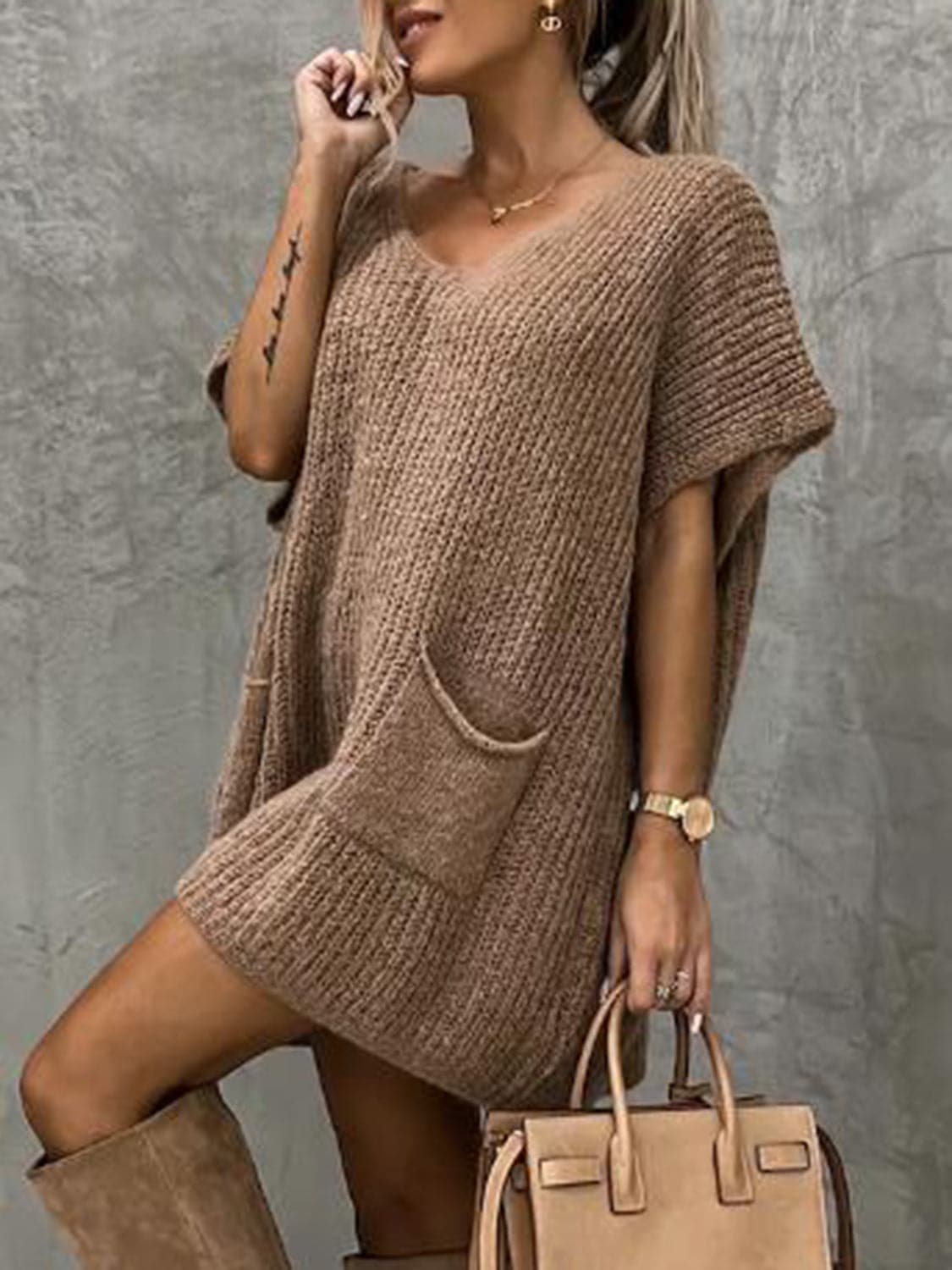 Francesca vestido de punto para mujer – tejido suave con cuello en V, corte relajado, mangas cortas y bolsillos delanteros