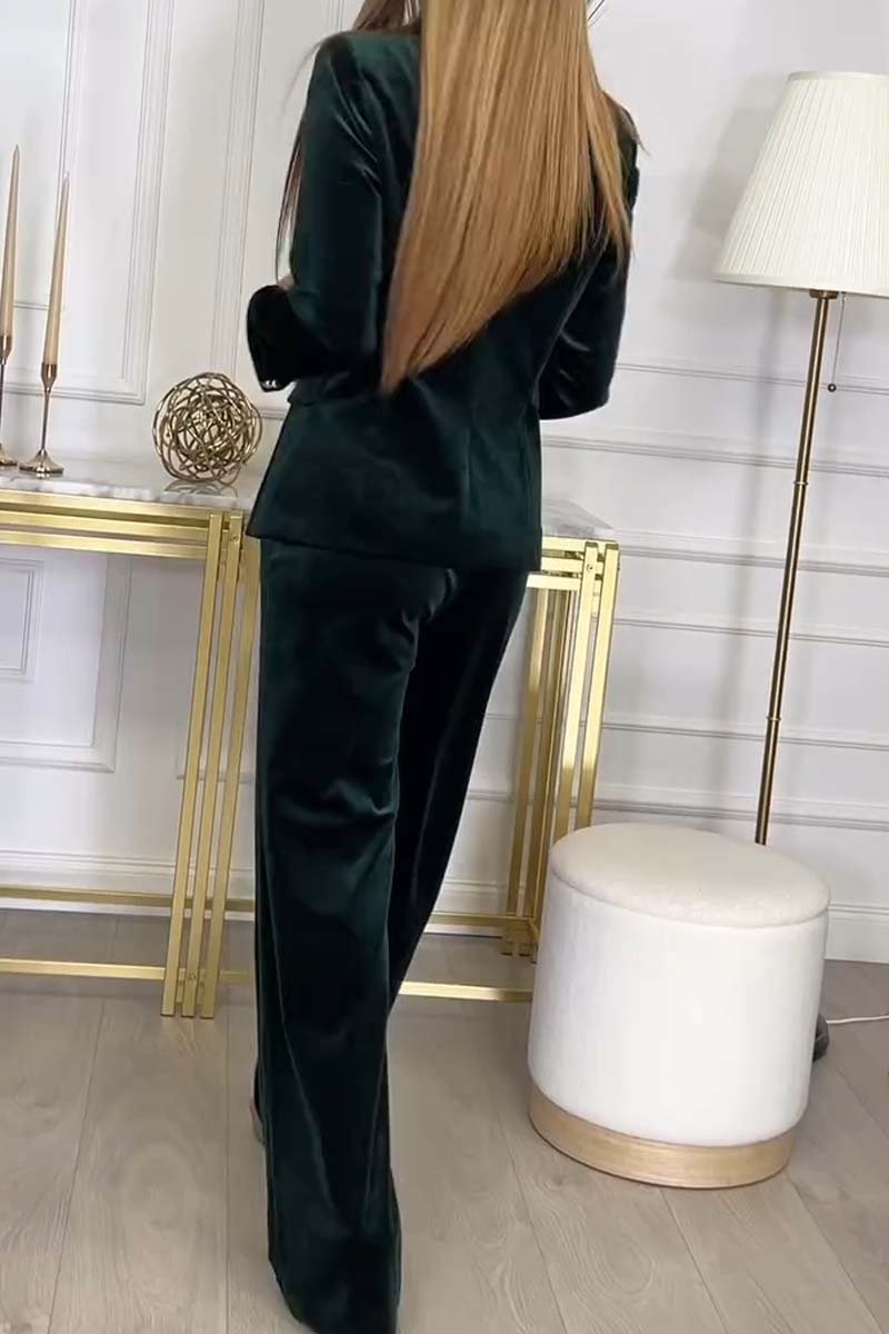 Lora Ensemble Velours Femme – Luxusní dvoudílný kostým z měkké látky a všestranným designem
