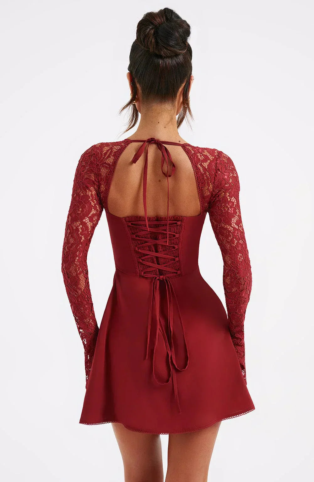 Juliette Rochie Mini Femeie – Rochie Elegantă din Dantelă cu Decolteu în Formă de Inimă și Croială Ajustată