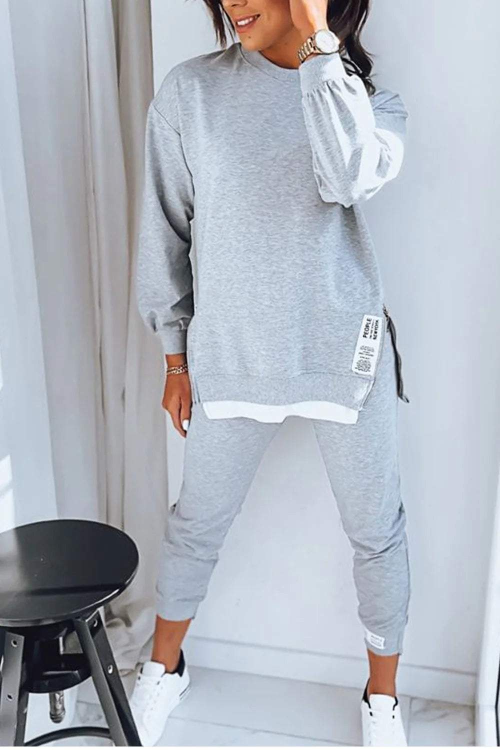 Aisha Ensemble Femme – Trening Confortabil cu Bluza cu Mâneci Lungi & Pantalon Ajustat