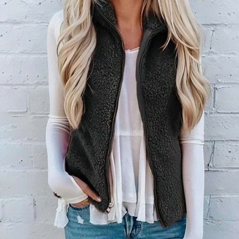 Tessia Gilet Zippé en Polaire Femme – Couche Légère et Douce avec Coupe Chaude et Confortable